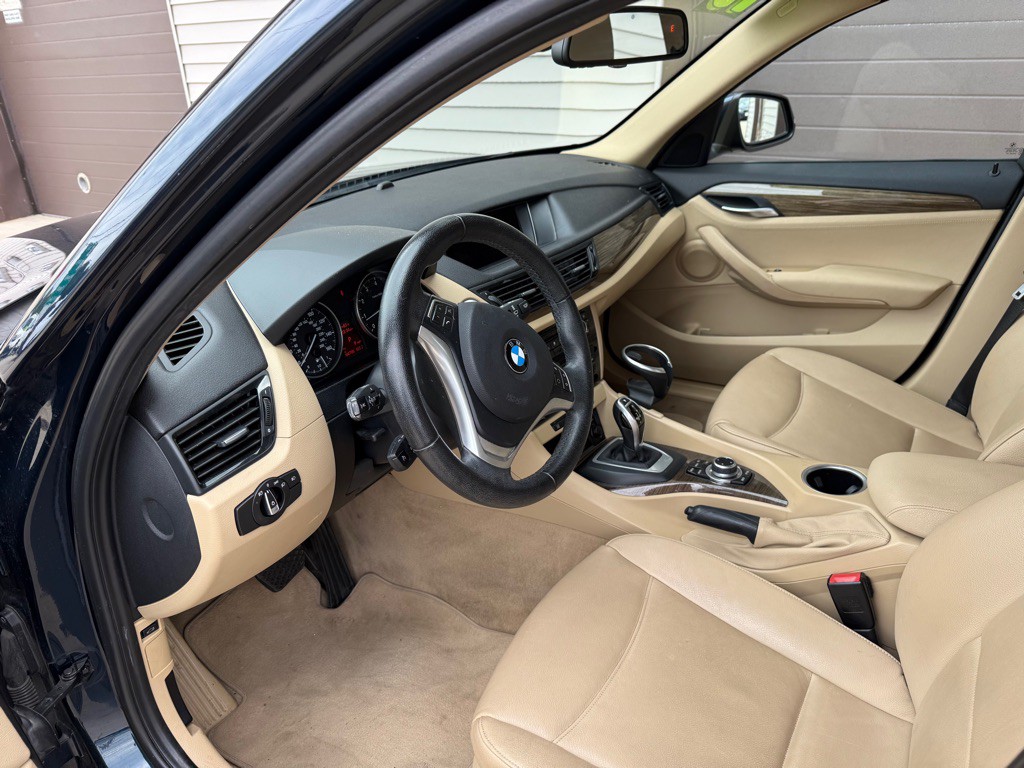 2013 BMW X1 Image 7