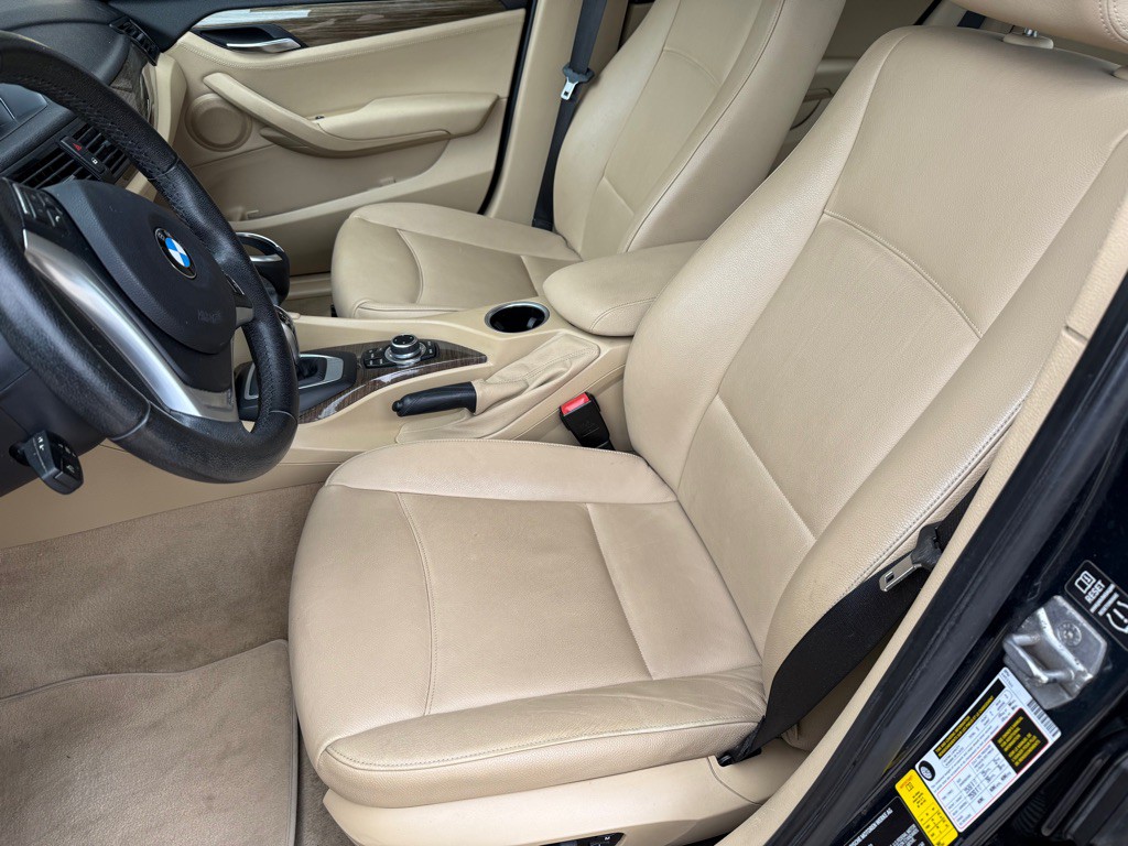 2013 BMW X1 Image 8