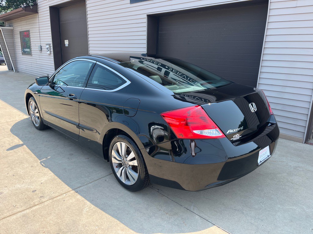 2012 Honda Accord Image 2
