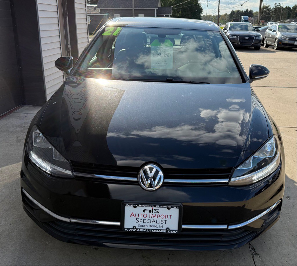2021 Volkswagen Golf Image 3