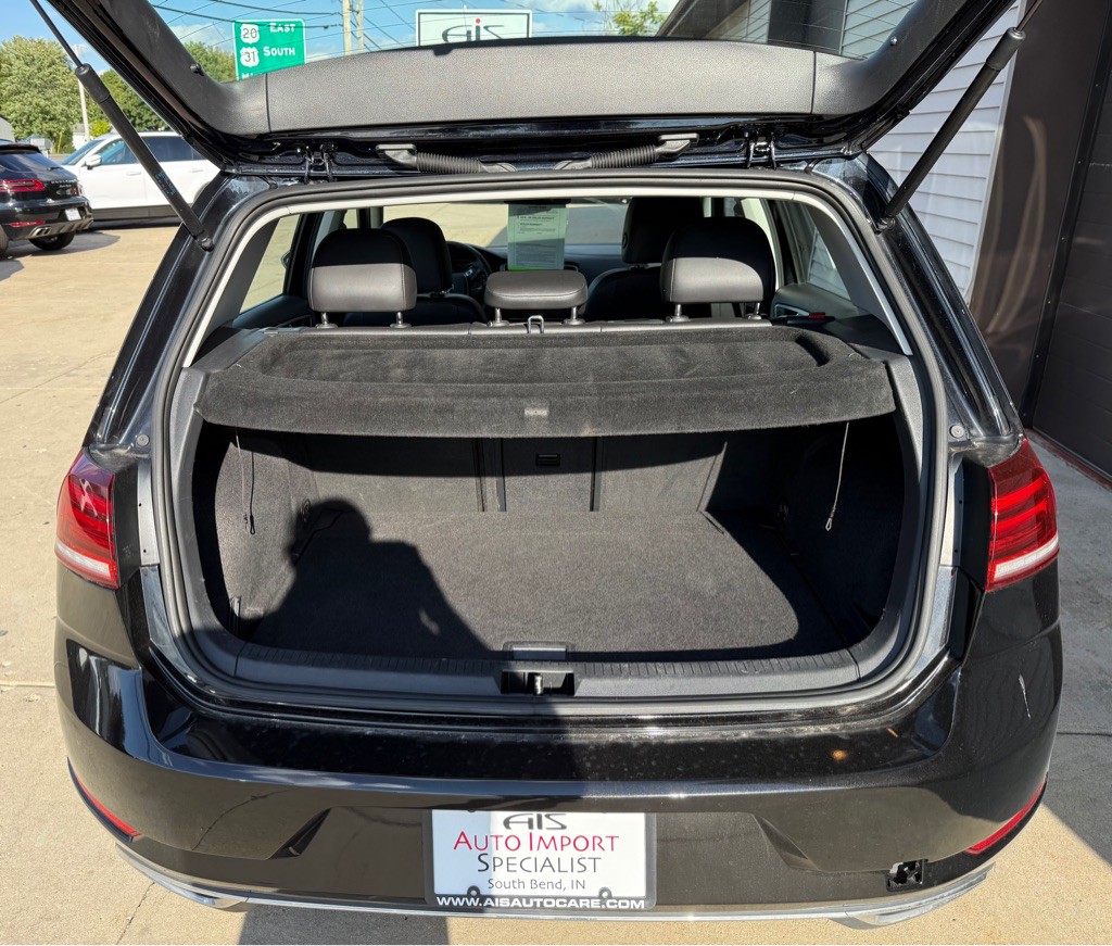 2021 Volkswagen Golf Image 6