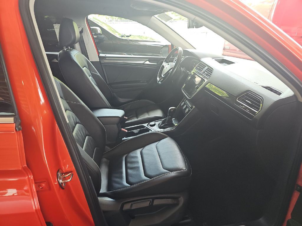 2019 Volkswagen Tiguan Image 2