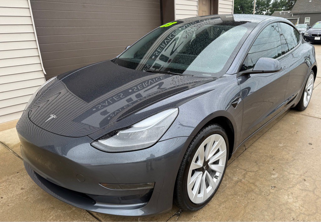 2023 Tesla Model 3 Image 1