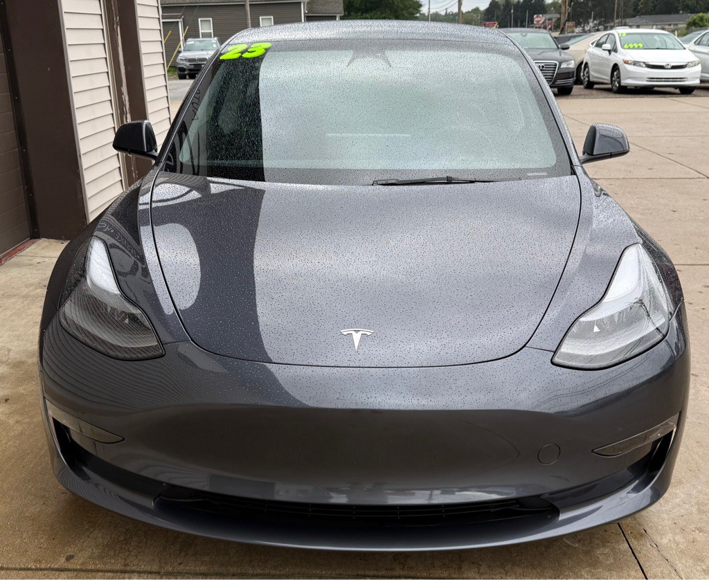 2023 Tesla Model 3 Image 2