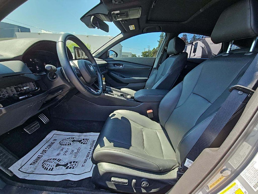 2025 Honda Accord Image 2