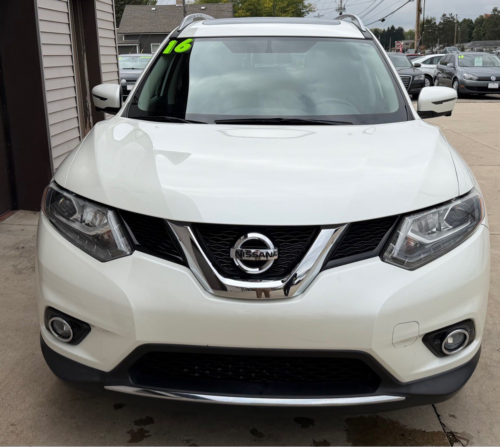 2016 Nissan Rogue Image 2