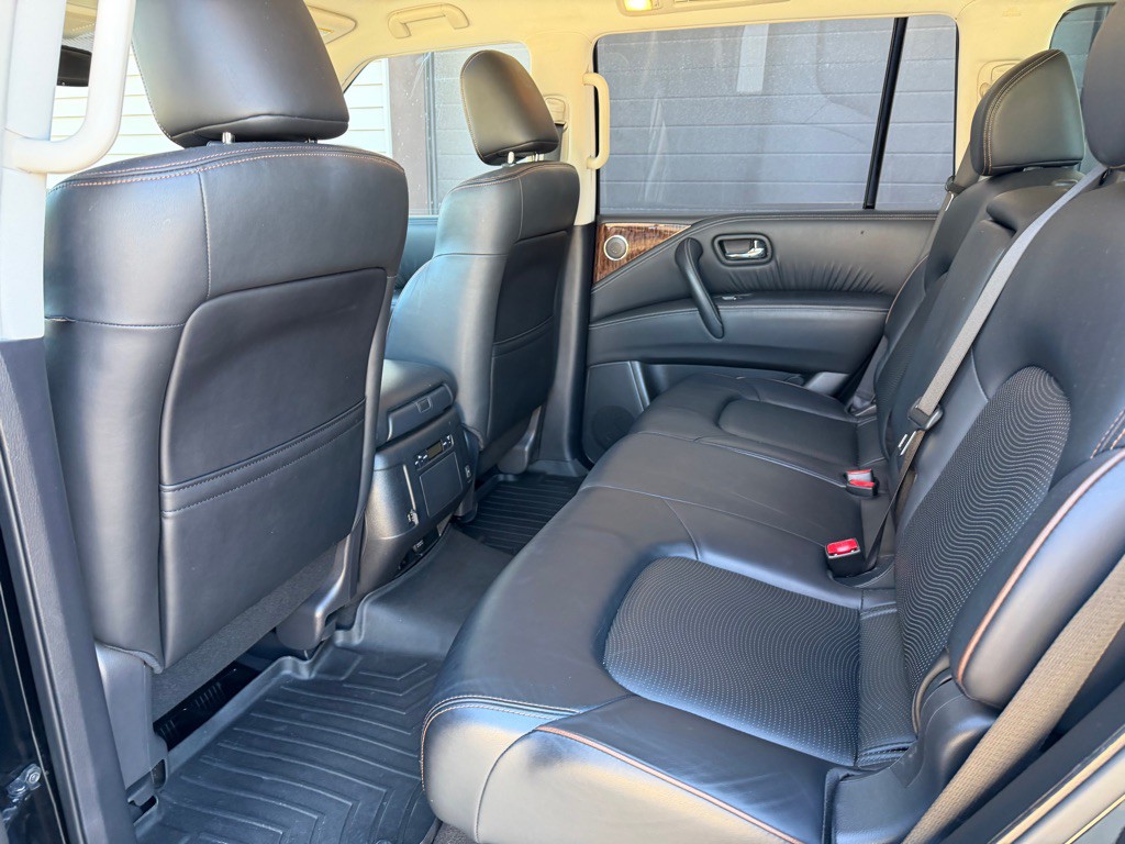 2018 Nissan Armada Image 9