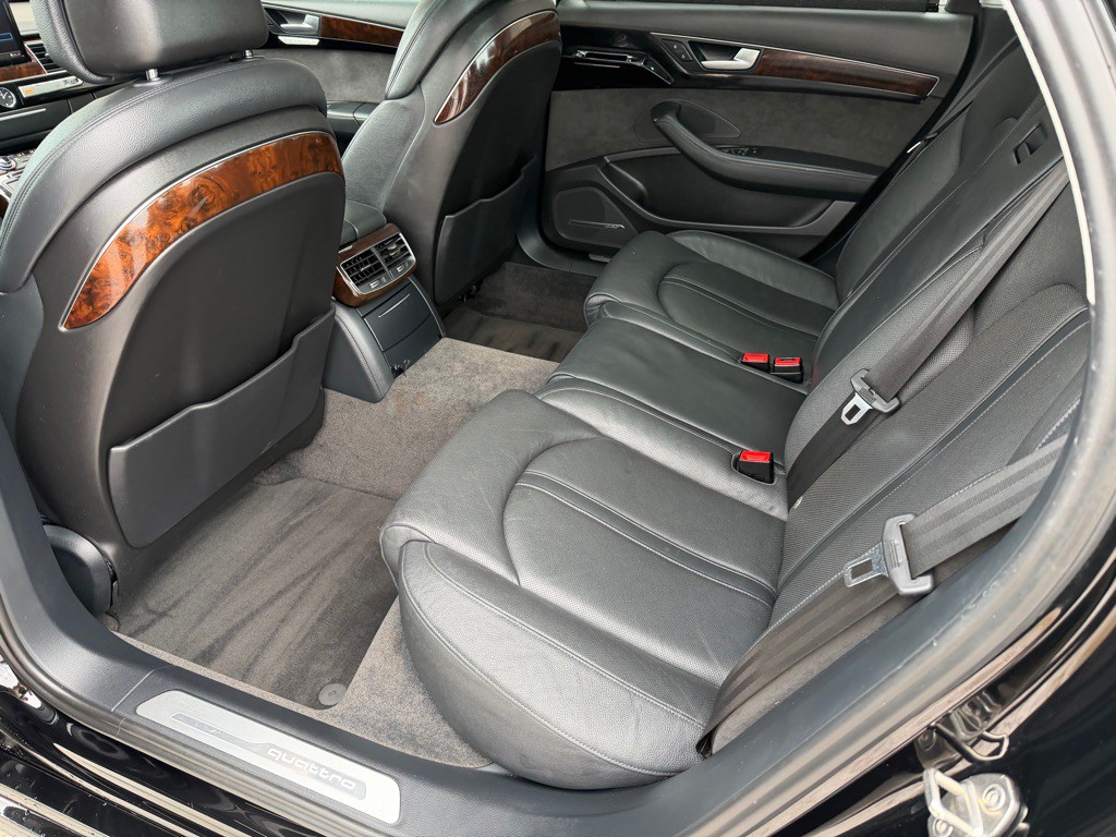 2017 Audi A8 Image 7