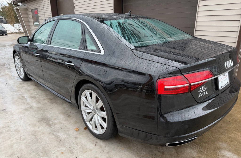 2017 Audi A8 Image 10