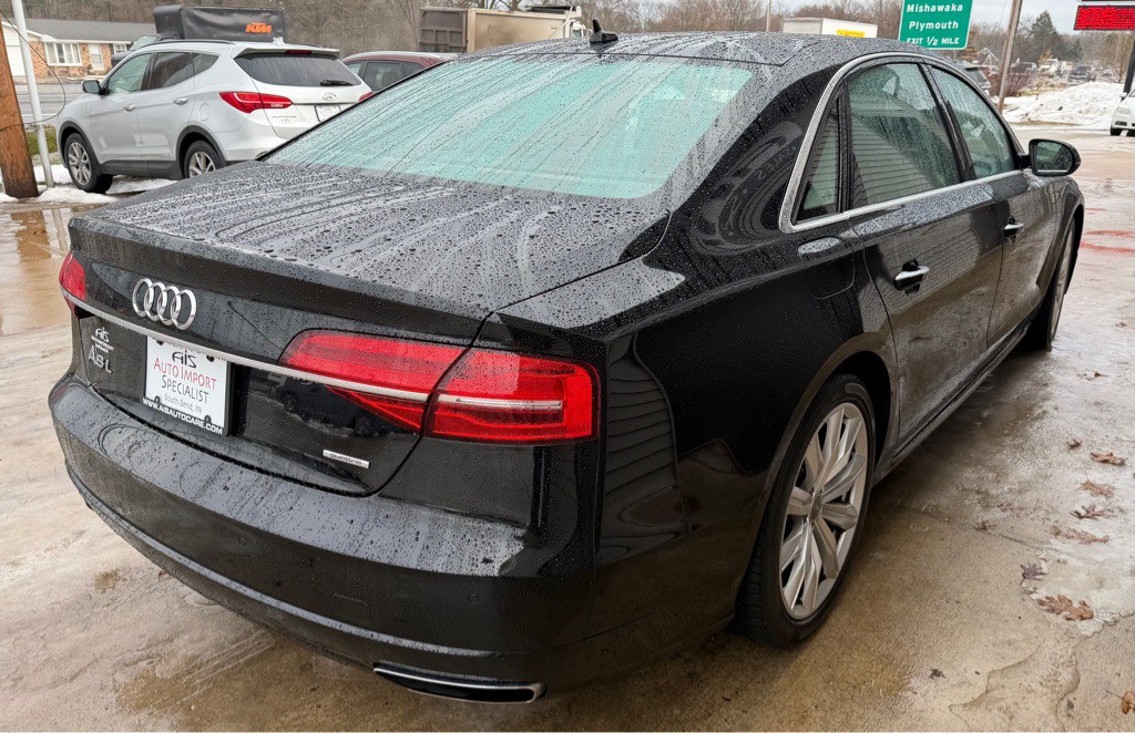 2017 Audi A8 Image 11