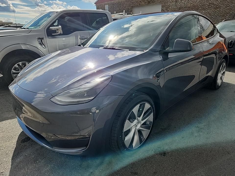 2023 Tesla Model Y Image 1