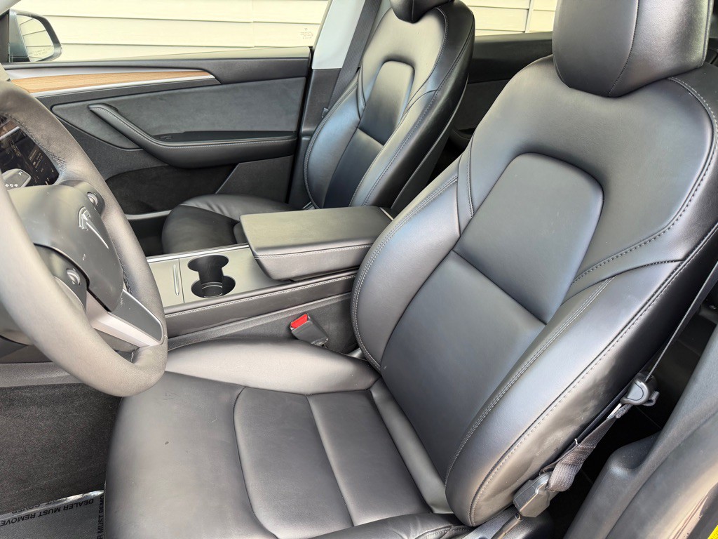 2023 Tesla Model Y Image 7