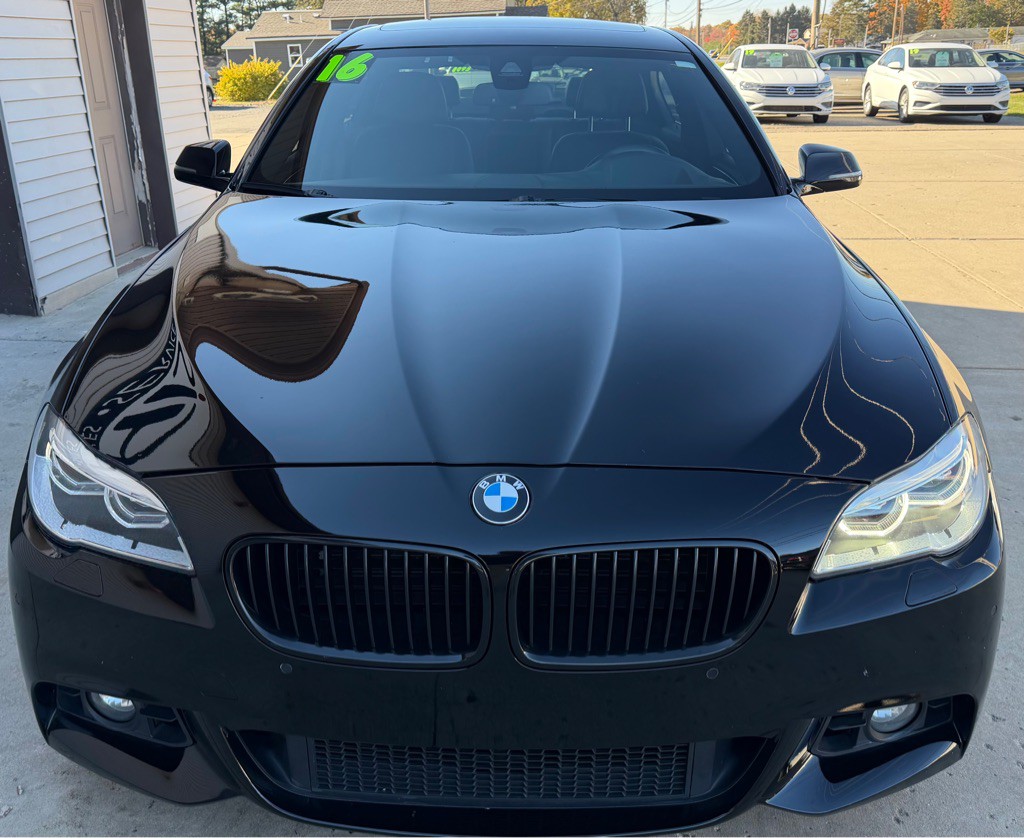 2016 BMW 5 Series Image 2
