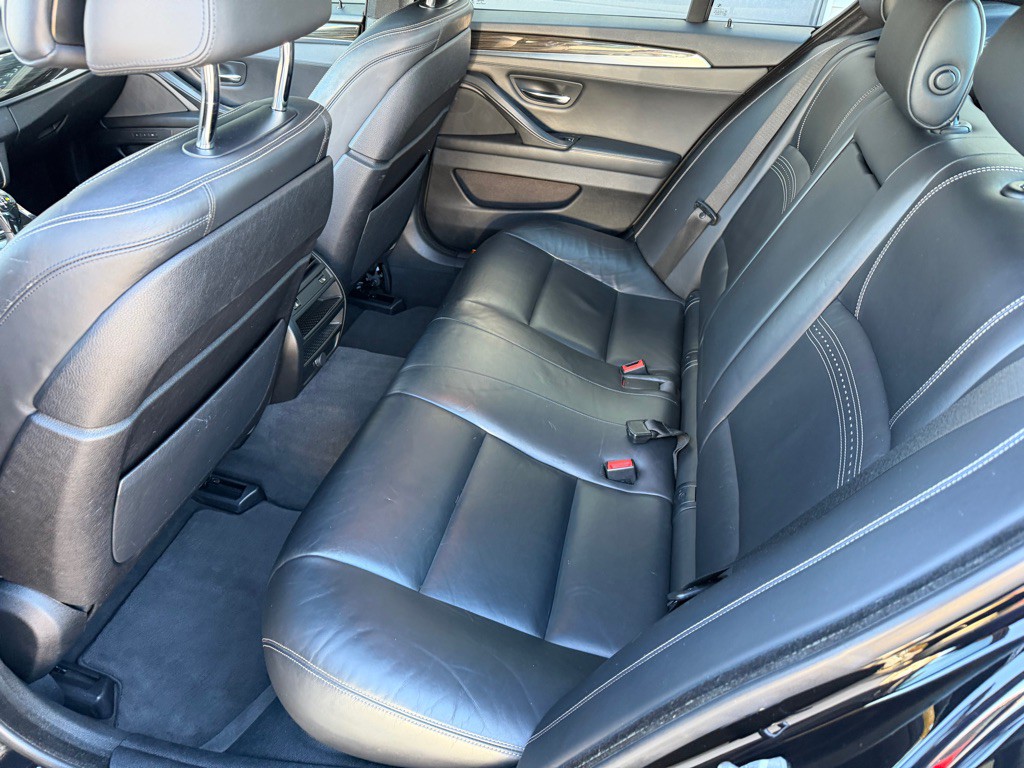 2016 BMW 5 Series Image 6