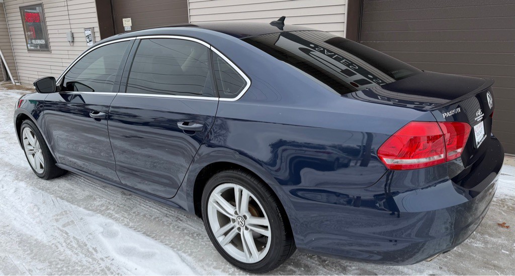 2014 Volkswagen Passat Image 9