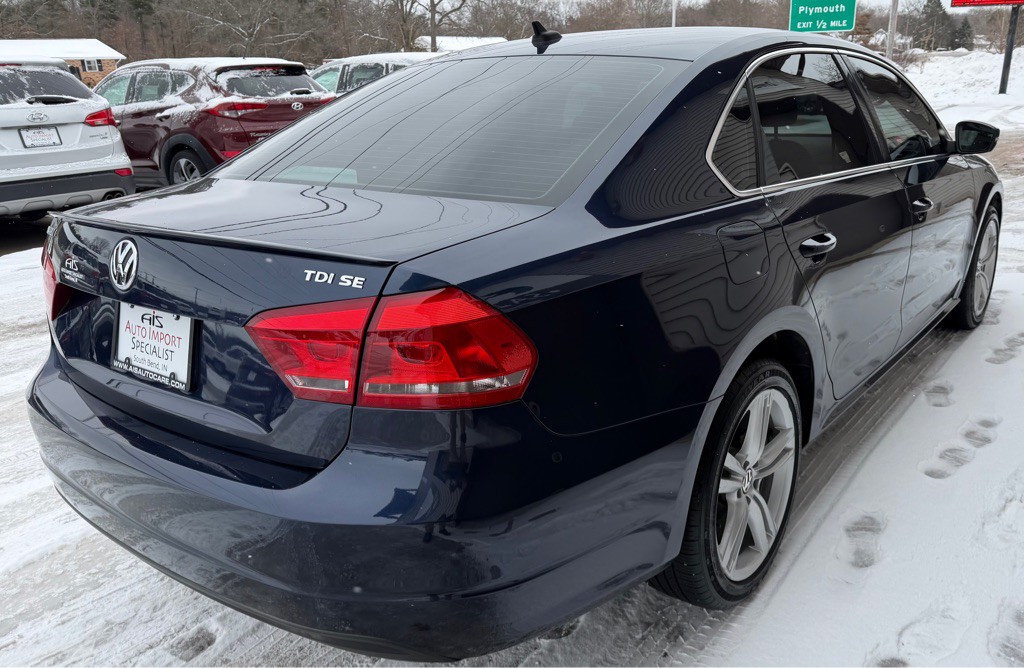 2014 Volkswagen Passat Image 11