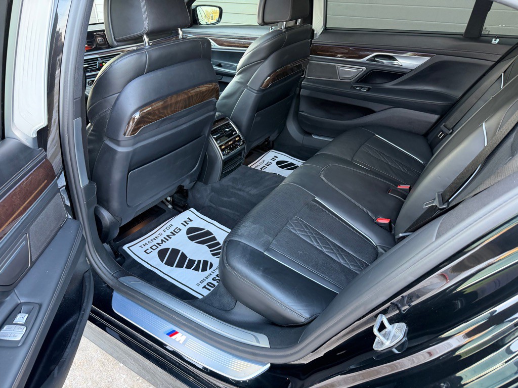 2017 BMW 7 Series Image 7