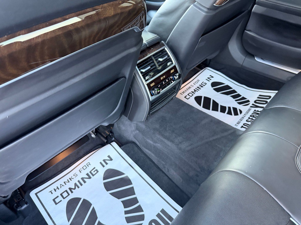 2017 BMW 7 Series Image 8