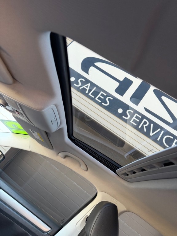 2015 Volkswagen Passat Image 10
