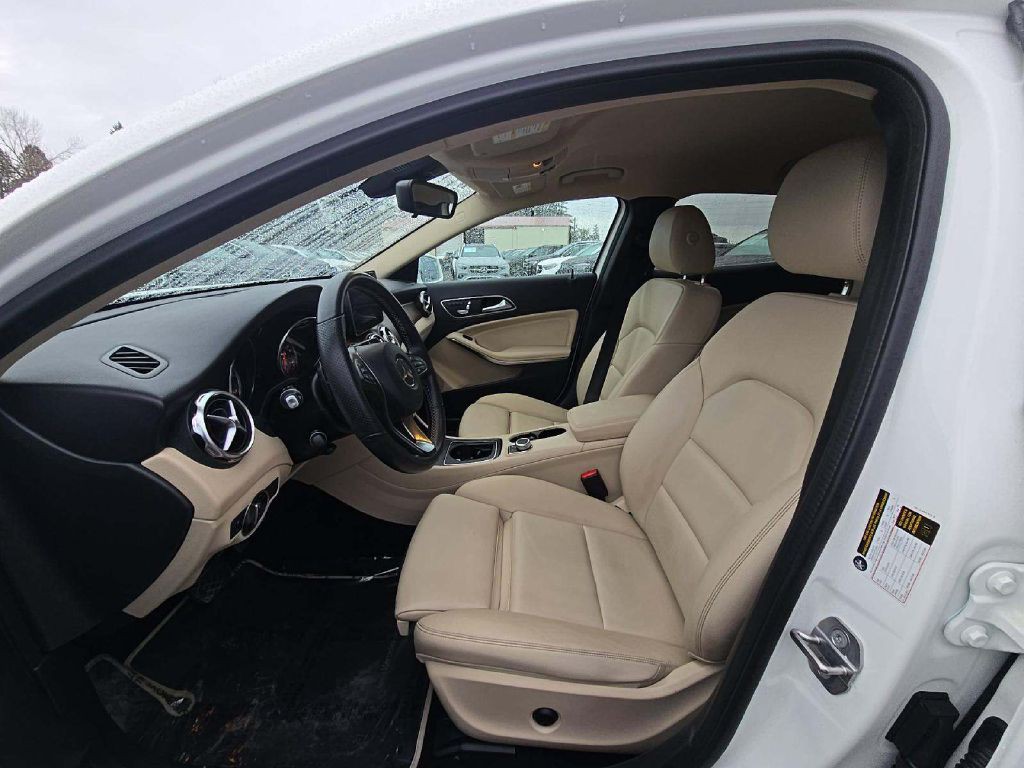 2019 Mercedes-Benz GLA-Class Image 4