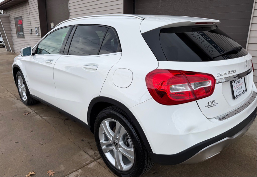 2019 Mercedes-Benz GLA-Class Image 9