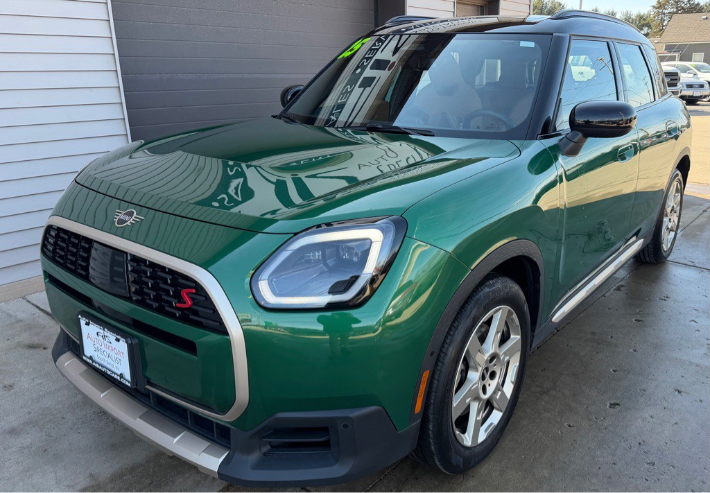 2025 MINI Countryman Image 1