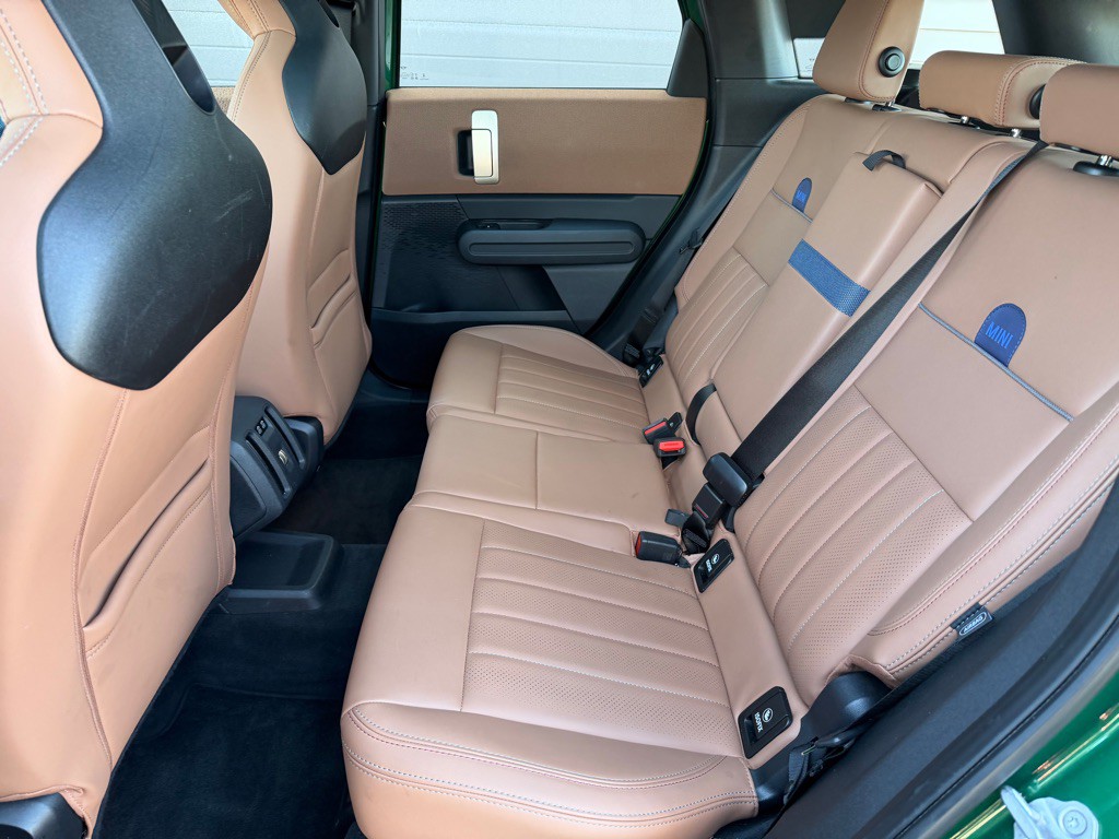 2025 MINI Countryman Image 8