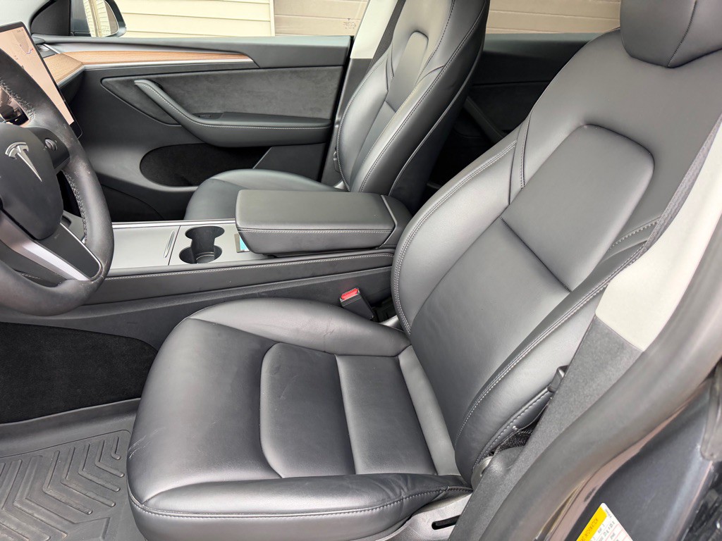 2023 Tesla Model Y Image 5