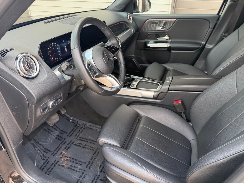 2025 Mercedes-Benz GLB Image 4