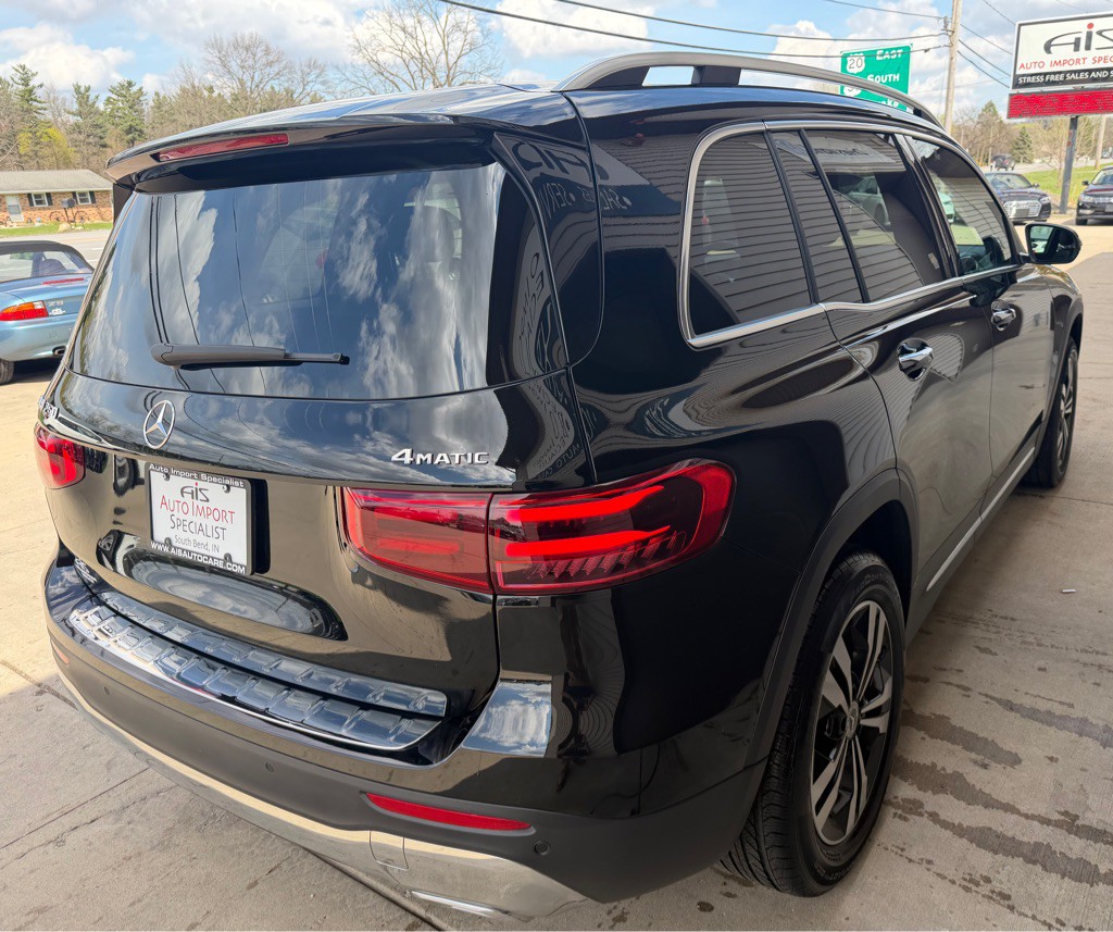 2025 Mercedes-Benz GLB Image 8