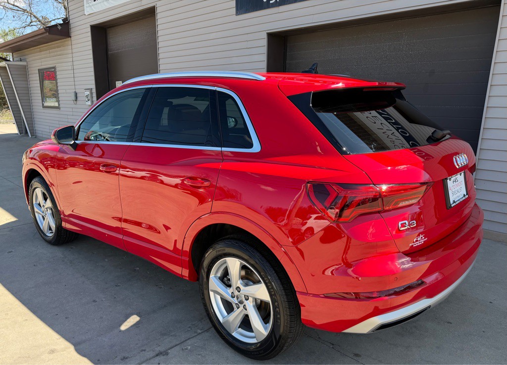 2020 Audi Q3 Image 8