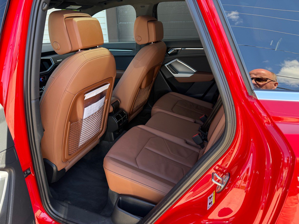 2020 Audi Q3 Image 9
