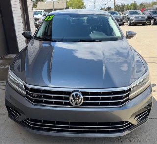 Image for 2017 Volkswagen Passat R-line ID: 7333580