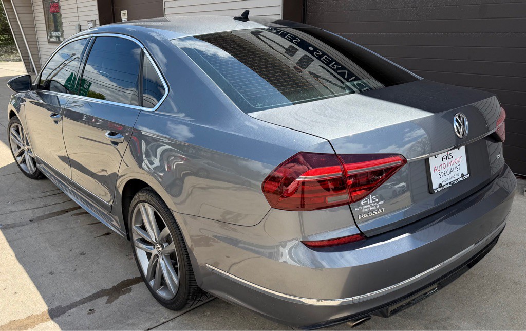 2017 Volkswagen Passat Image 7