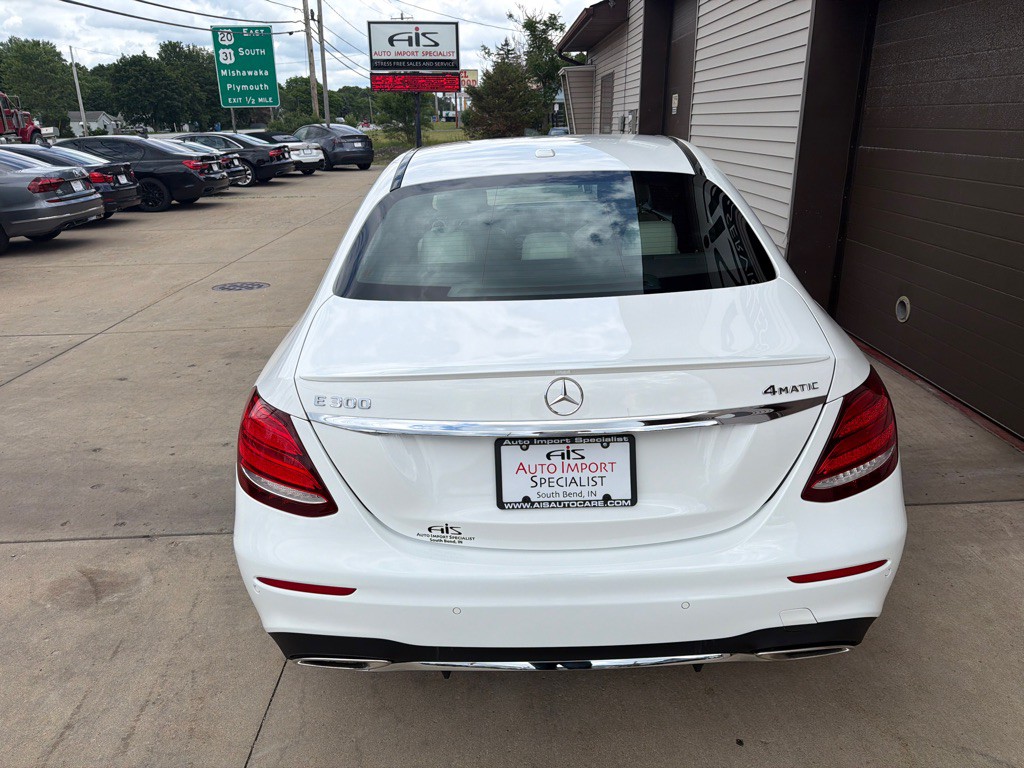 2017 Mercedes-Benz E-Class Image 7