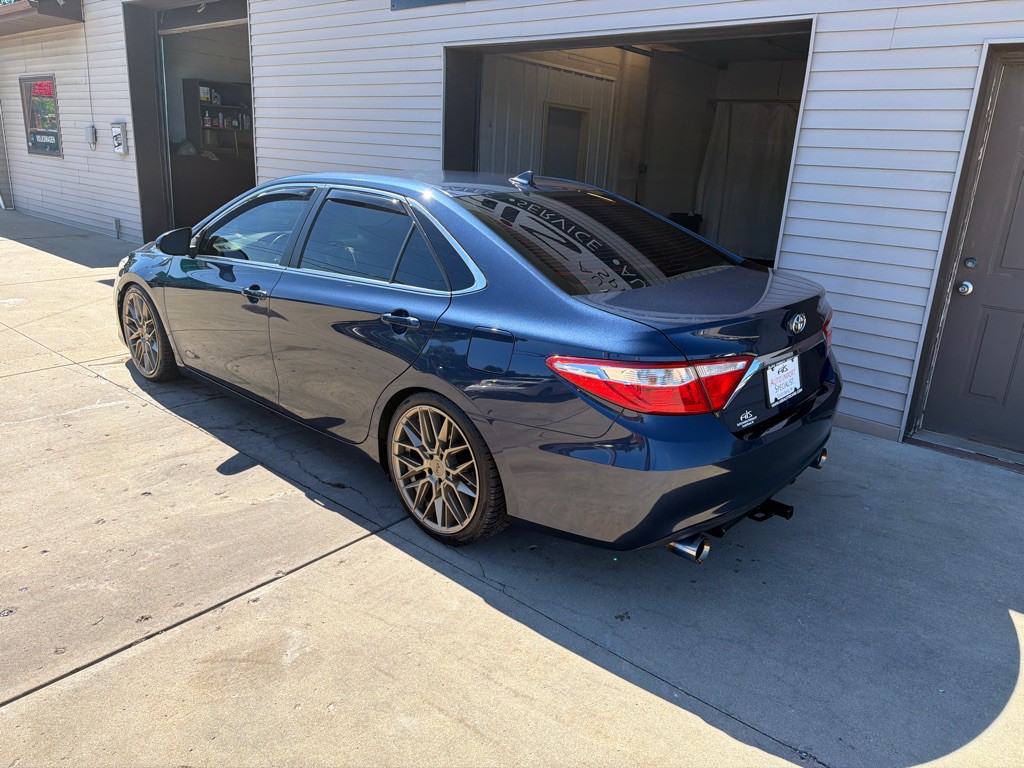 2015 Toyota Camry Image 5