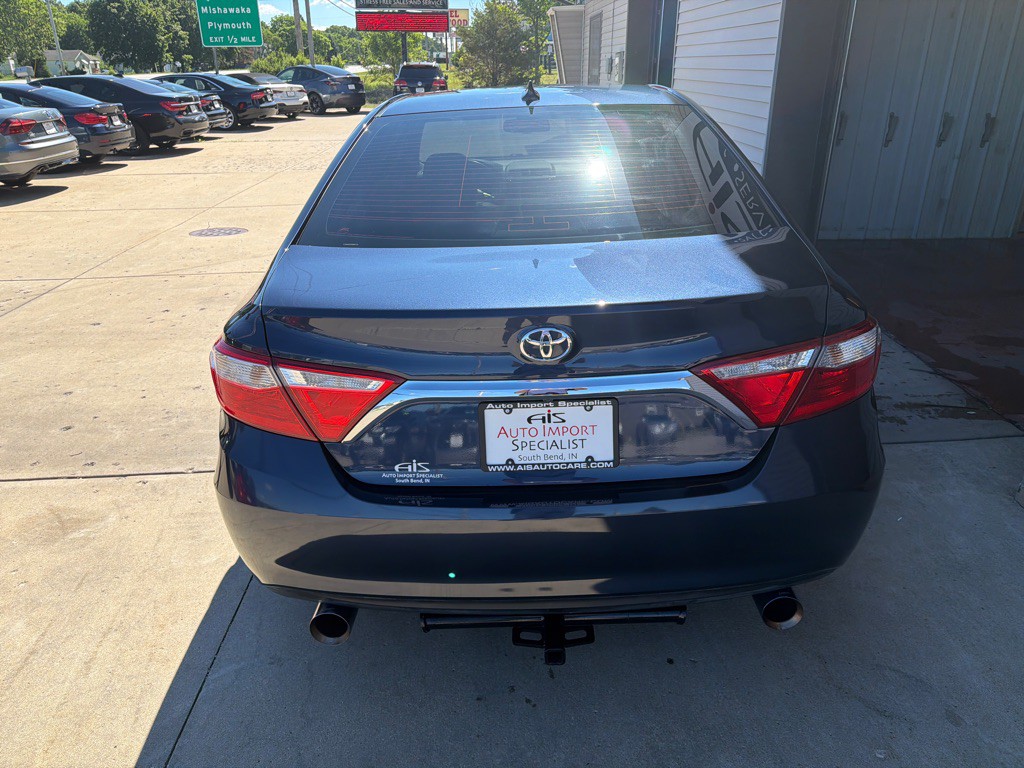 2015 Toyota Camry Image 13