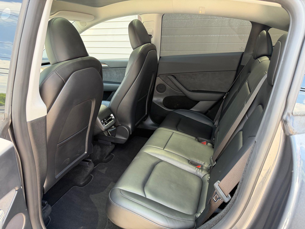 2023 Tesla Model Y Image 6