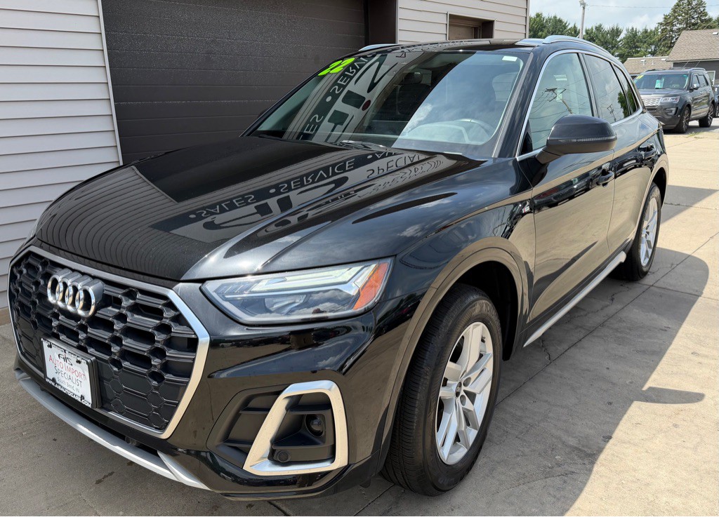 2022 Audi Q5 Image 1