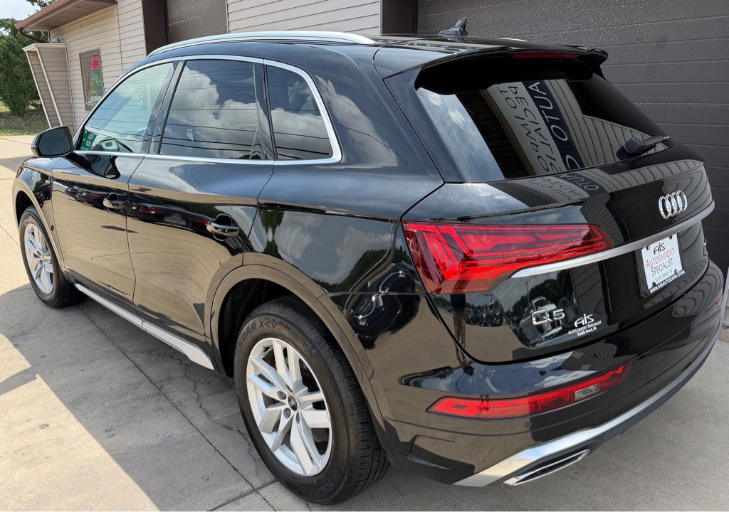 2022 Audi Q5 Image 4