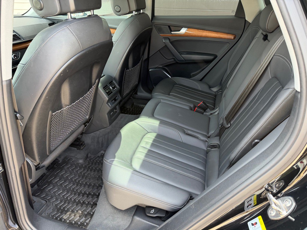 2022 Audi Q5 Image 11