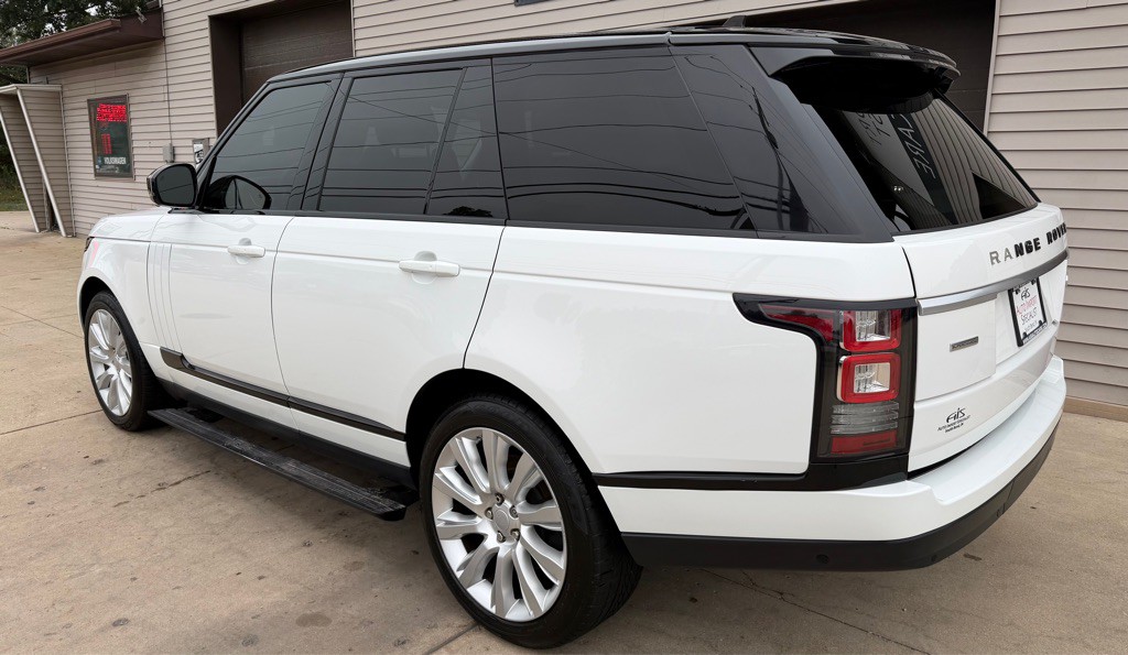 2015 Land Rover Range Rover Image 11
