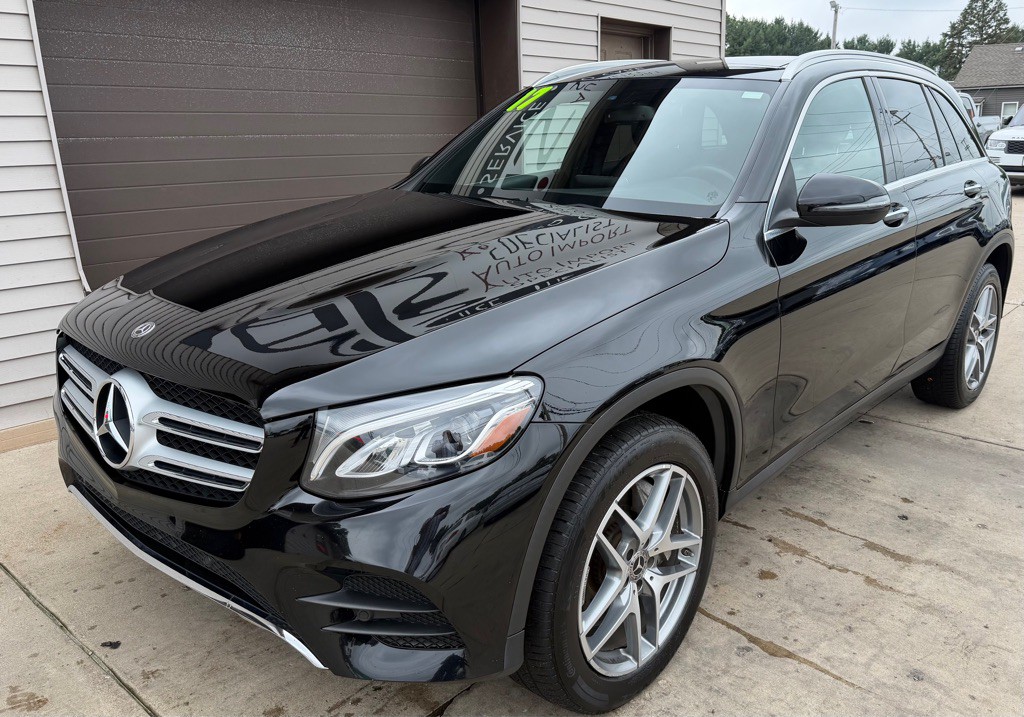 2017 Mercedes-Benz GLC-Class Image 1