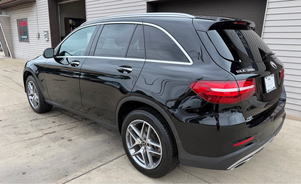 2017 Mercedes-Benz GLC-Class Image 8
