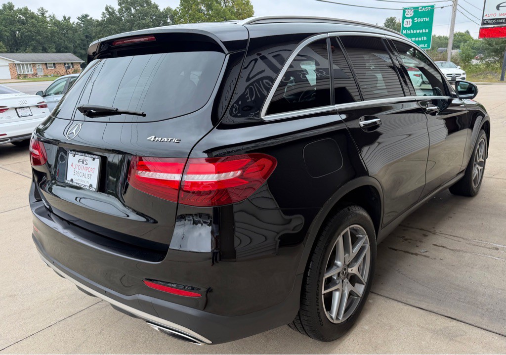 2017 Mercedes-Benz GLC-Class Image 9