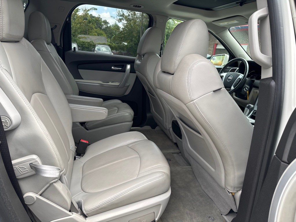 2012 GMC Acadia Image 6