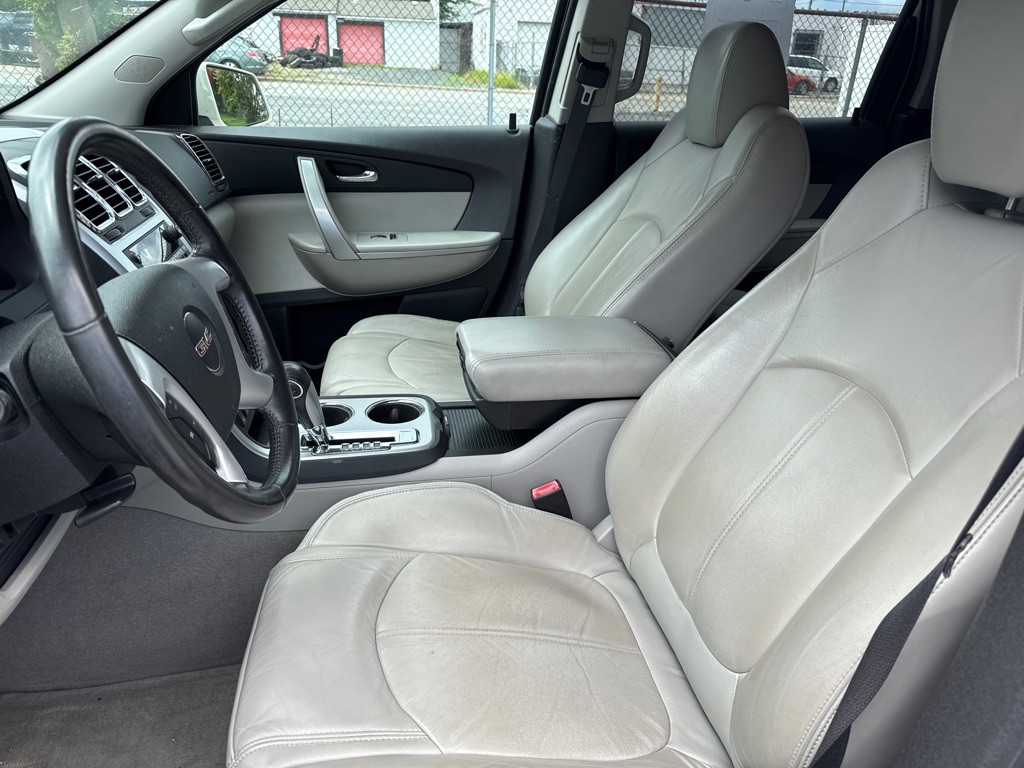 2012 GMC Acadia Image 11