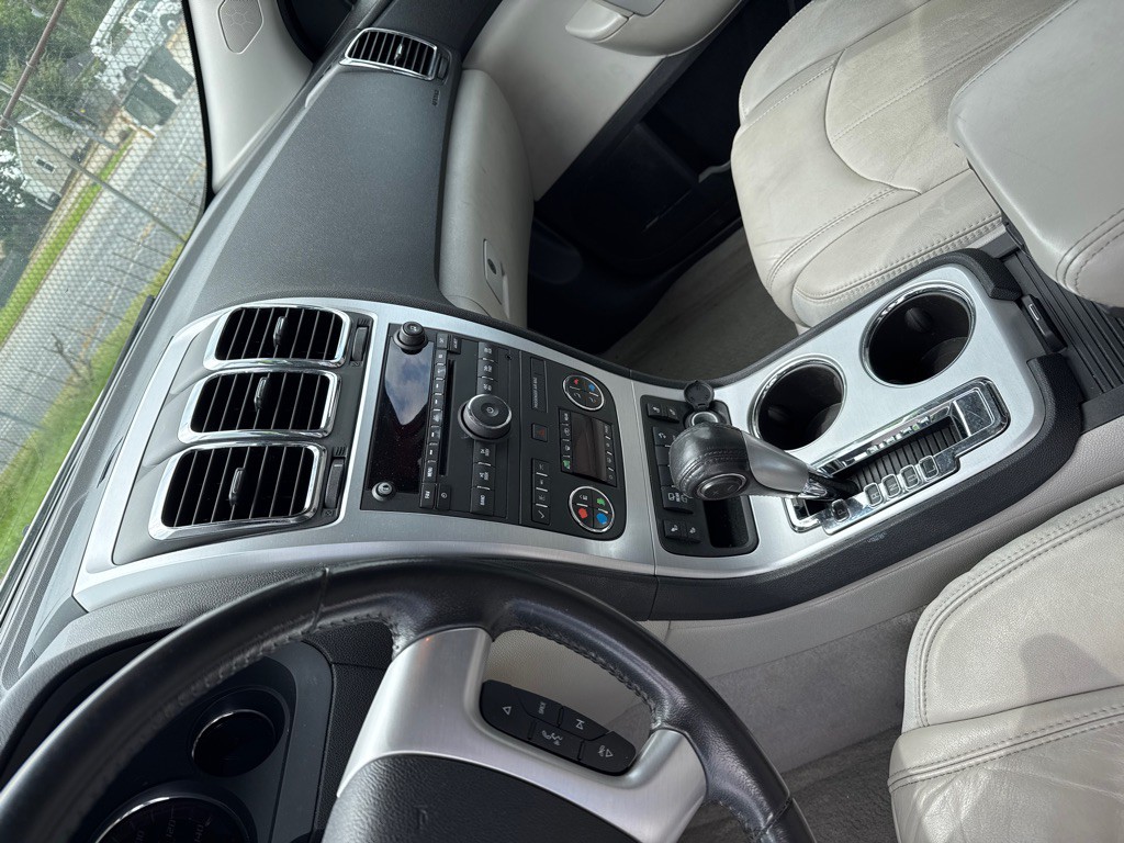 2012 GMC Acadia Image 12