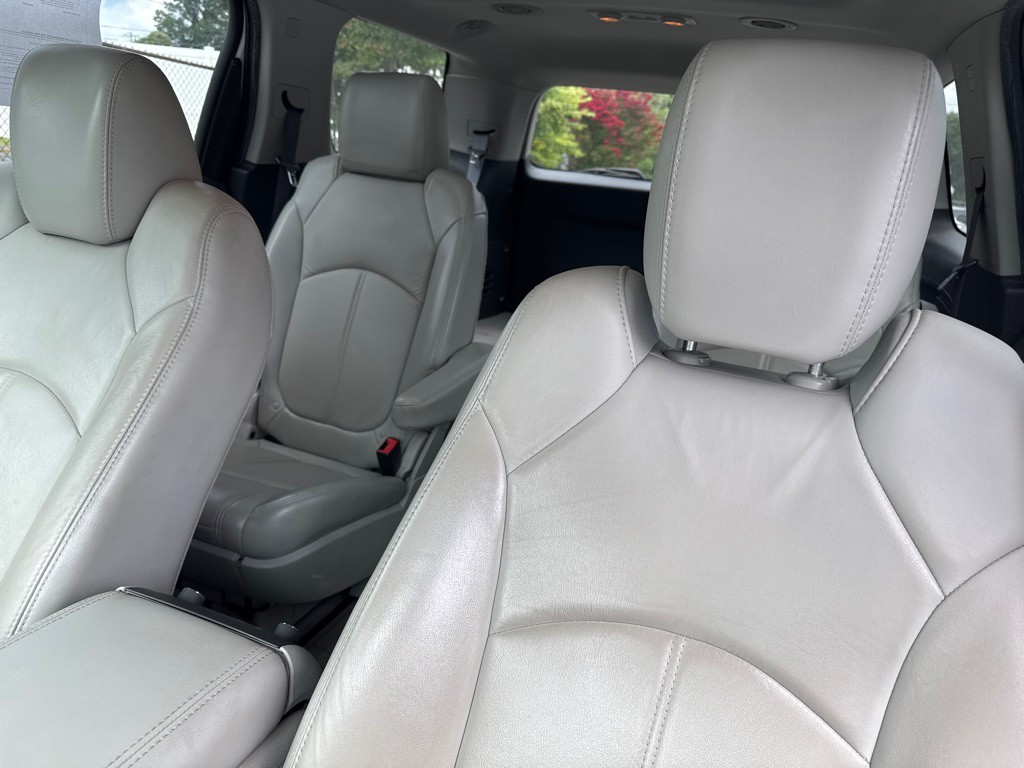 2012 GMC Acadia Image 13