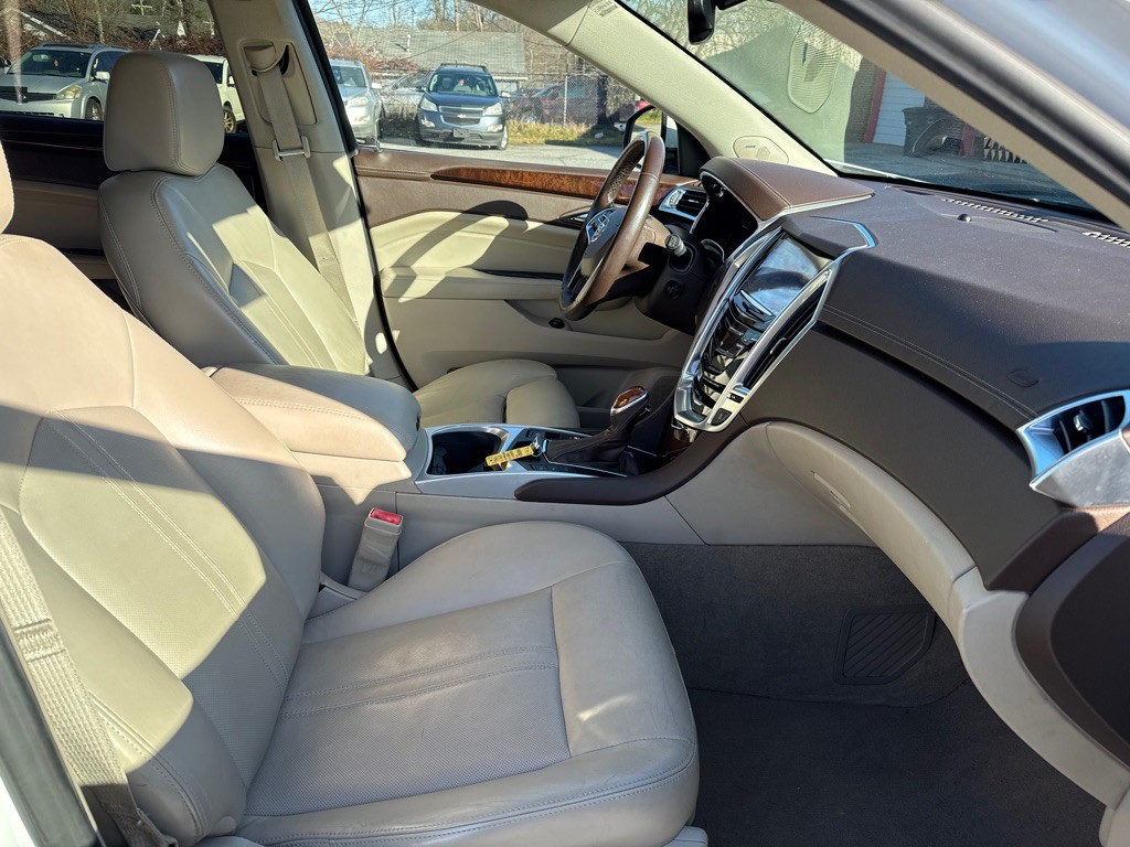 2013 Cadillac SRX Image 4